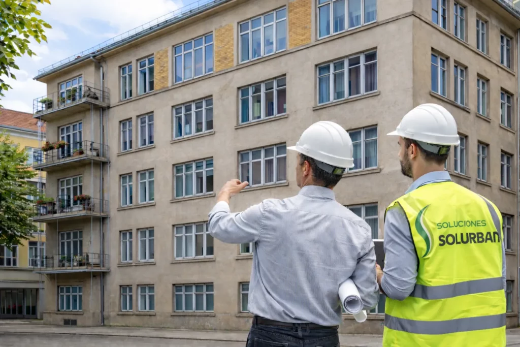 Inspección de obra en edificio residencial